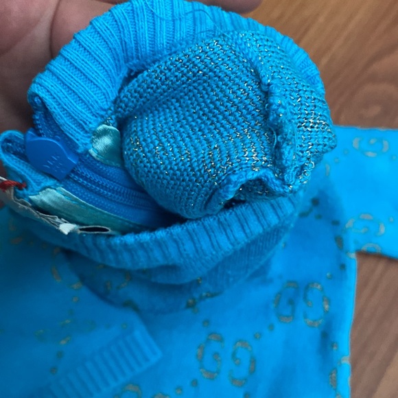 GUCCI ONESIE there was damage, but I it been fixed - Picture 11 of 12